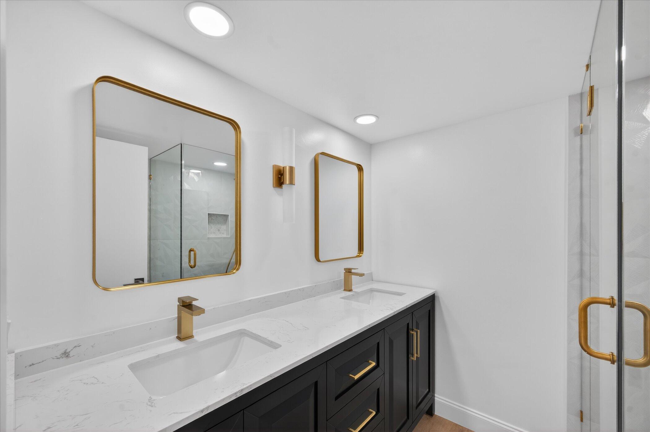 VILLAGE OF SANDALWOOD LAKES 1 - Residential