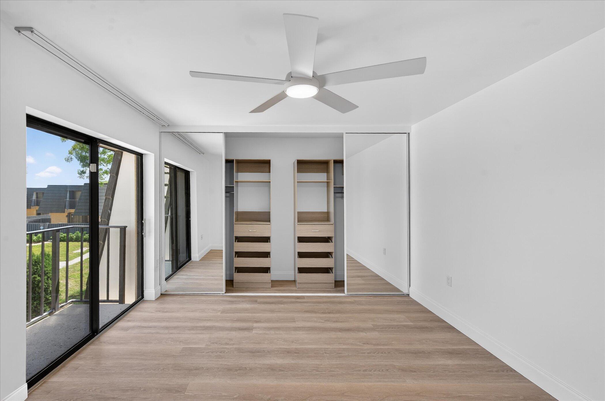 VILLAGE OF SANDALWOOD LAKES 1 - Residential