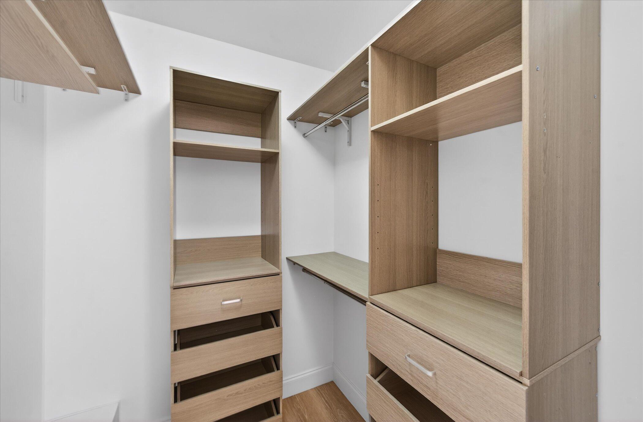 VILLAGE OF SANDALWOOD LAKES 1 - Residential