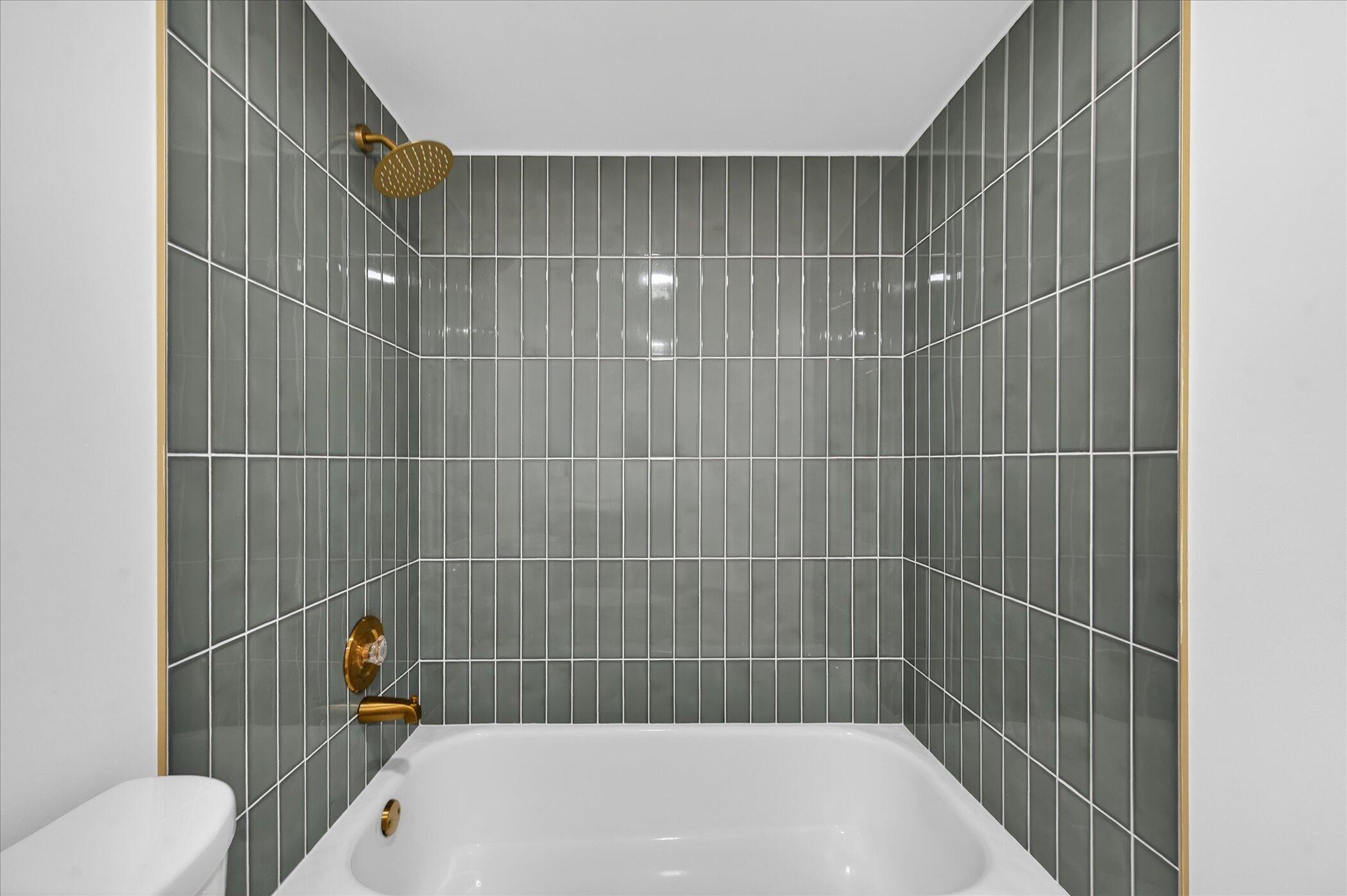 VILLAGE OF SANDALWOOD LAKES 1 - Residential