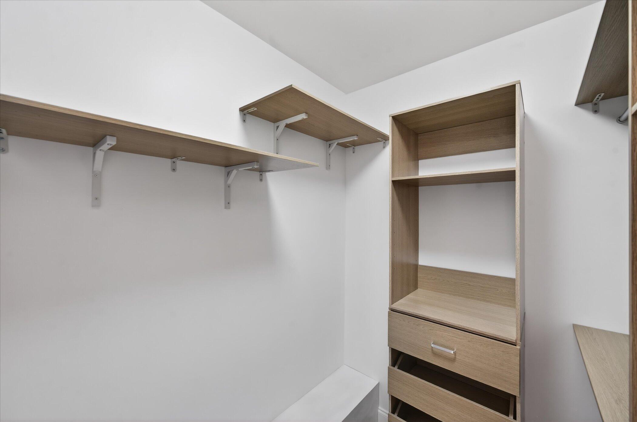 VILLAGE OF SANDALWOOD LAKES 1 - Residential