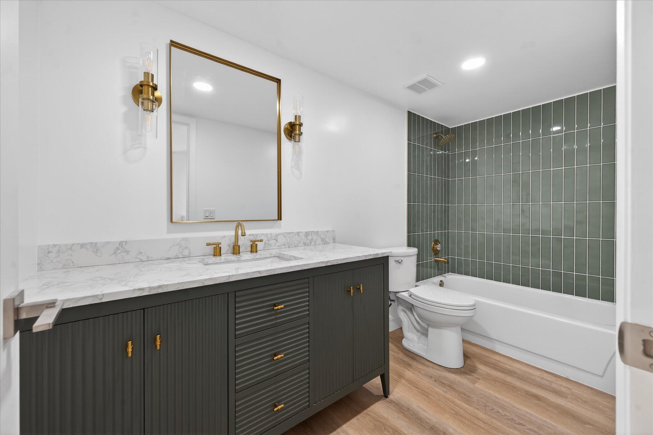 VILLAGE OF SANDALWOOD LAKES 1 - Residential