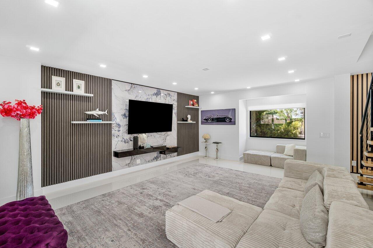 LAUDERDALE BEACH - Residential