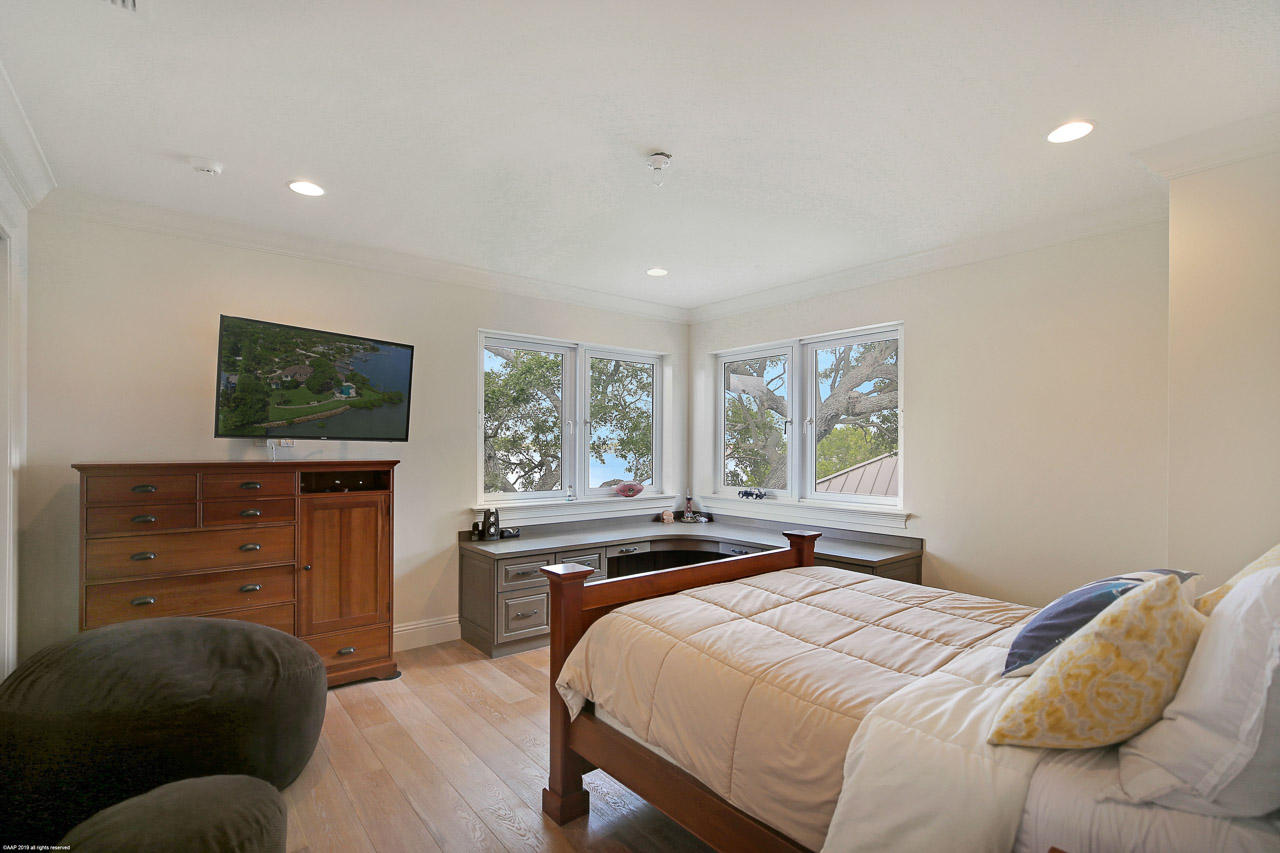 Pennock Point - Residential