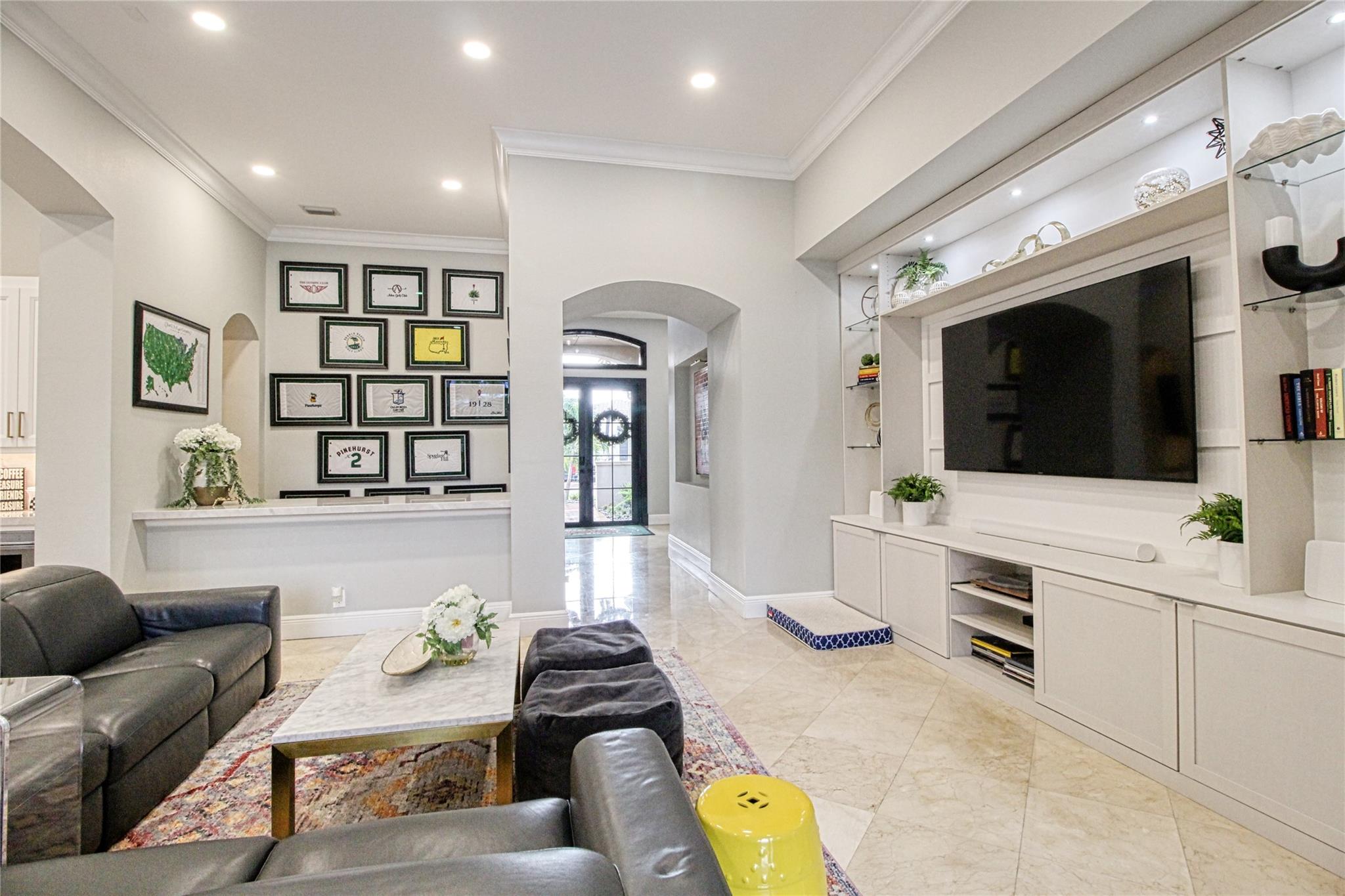 PARKLAND GOLF AND COUNTRY - Residential