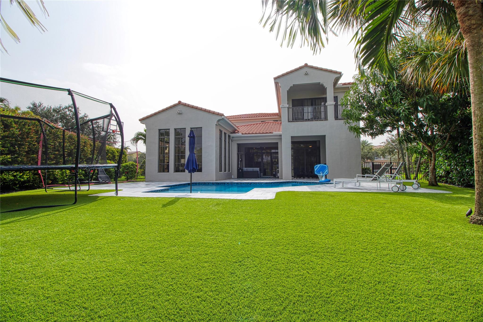 PARKLAND GOLF AND COUNTRY - Residential