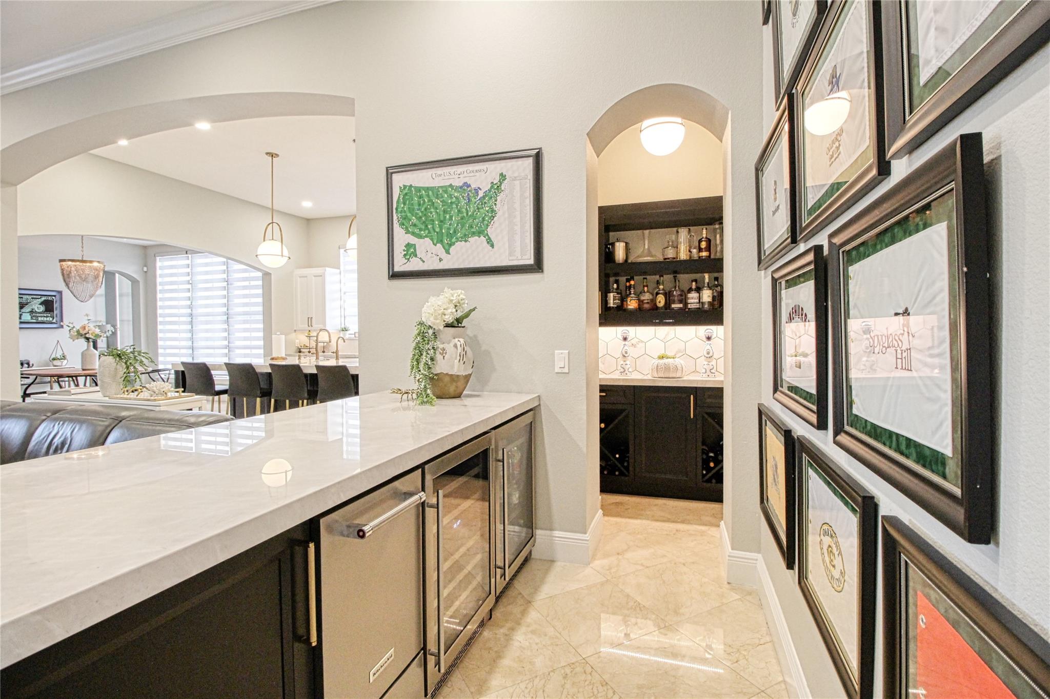 PARKLAND GOLF AND COUNTRY - Residential