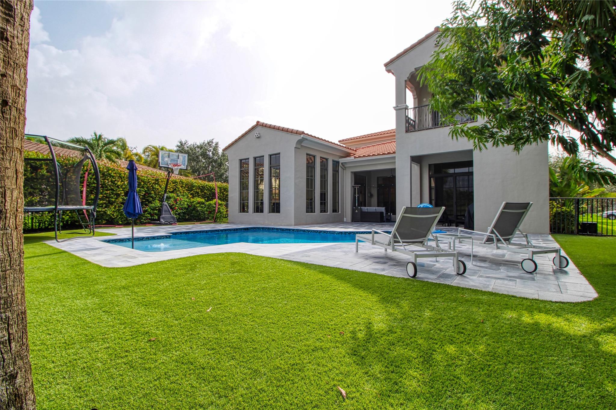 PARKLAND GOLF AND COUNTRY - Residential