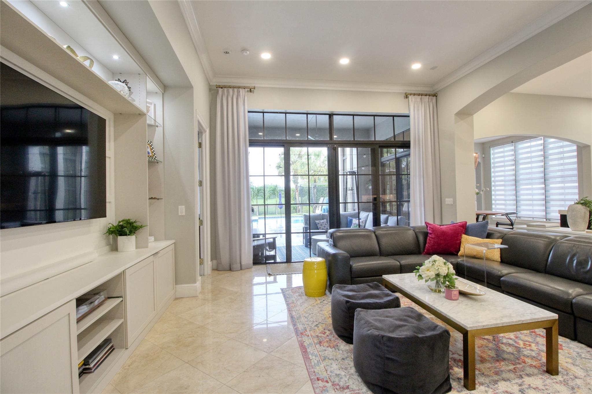 PARKLAND GOLF AND COUNTRY - Residential