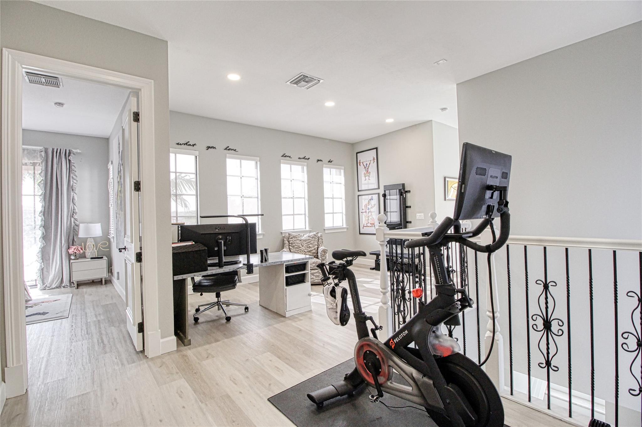 PARKLAND GOLF AND COUNTRY - Residential