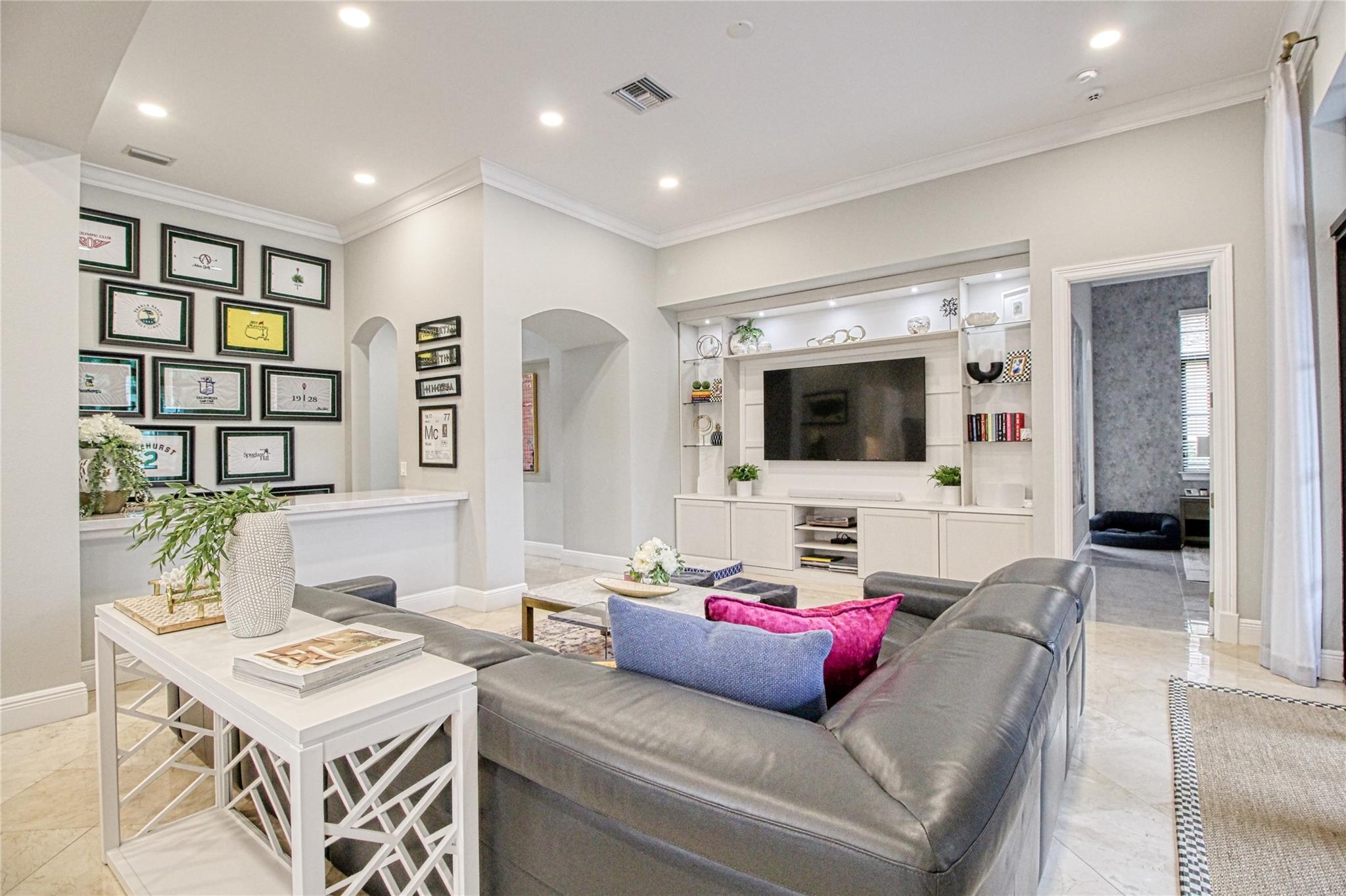 PARKLAND GOLF AND COUNTRY - Residential