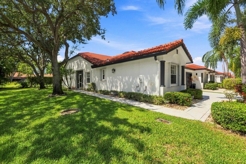 Photo of 8088 VIA DI VENETO, Boca Raton, FL 33496 (MLS # B26070795)