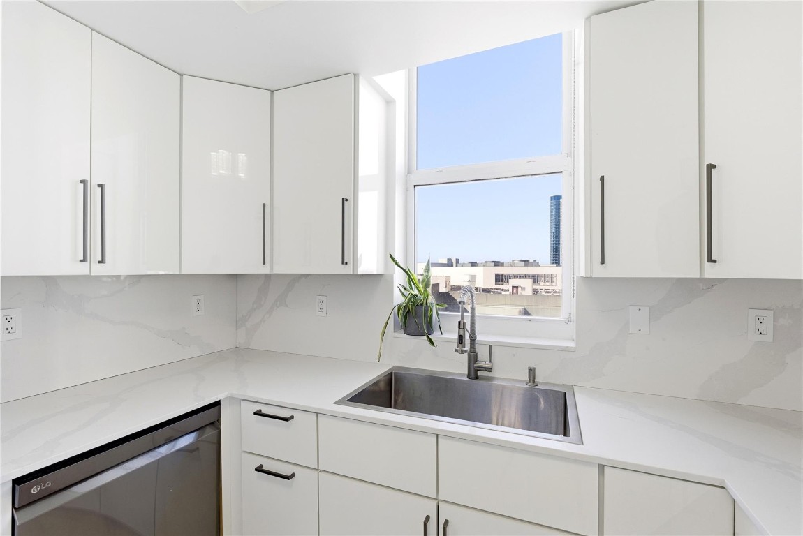 NURIVER LANDING CONDO - Residential