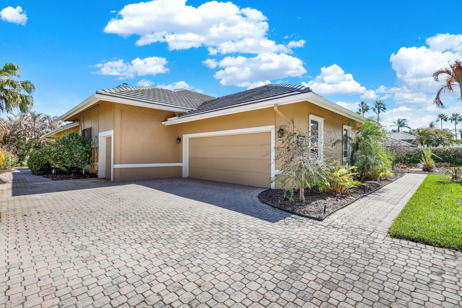 PIPERS LANDING - Residential