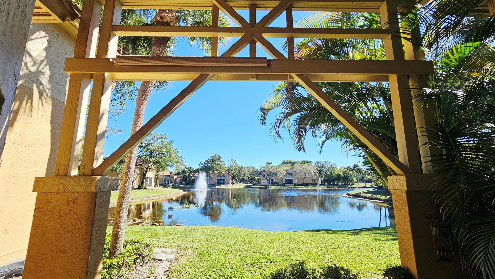 PALM LAKE CONDO - Residential Lease