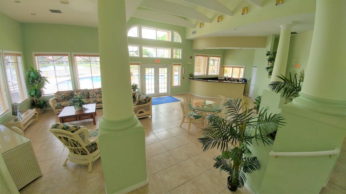 PALM LAKE CONDO - Residential Lease