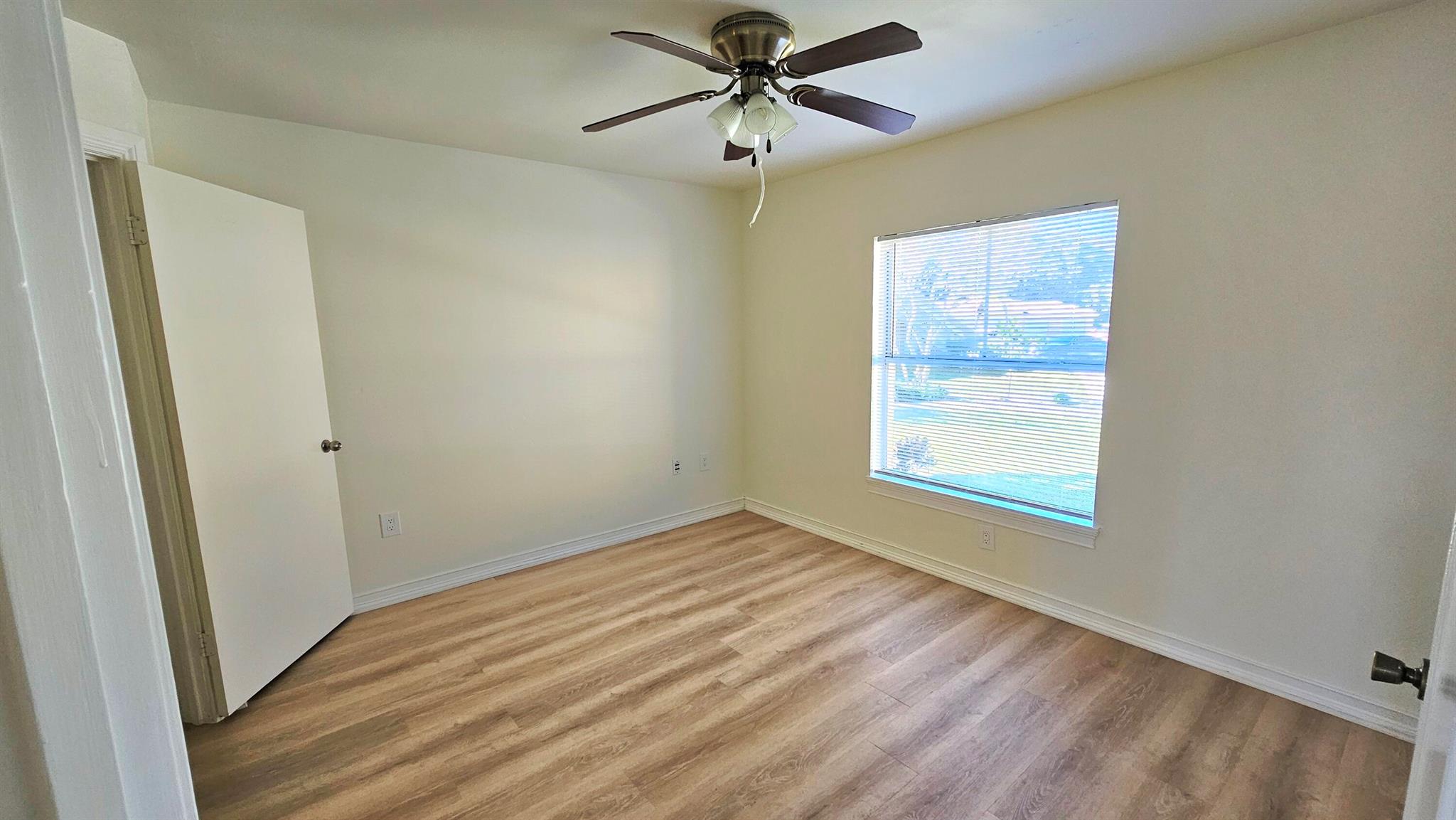 PALM LAKE CONDO - Residential Lease