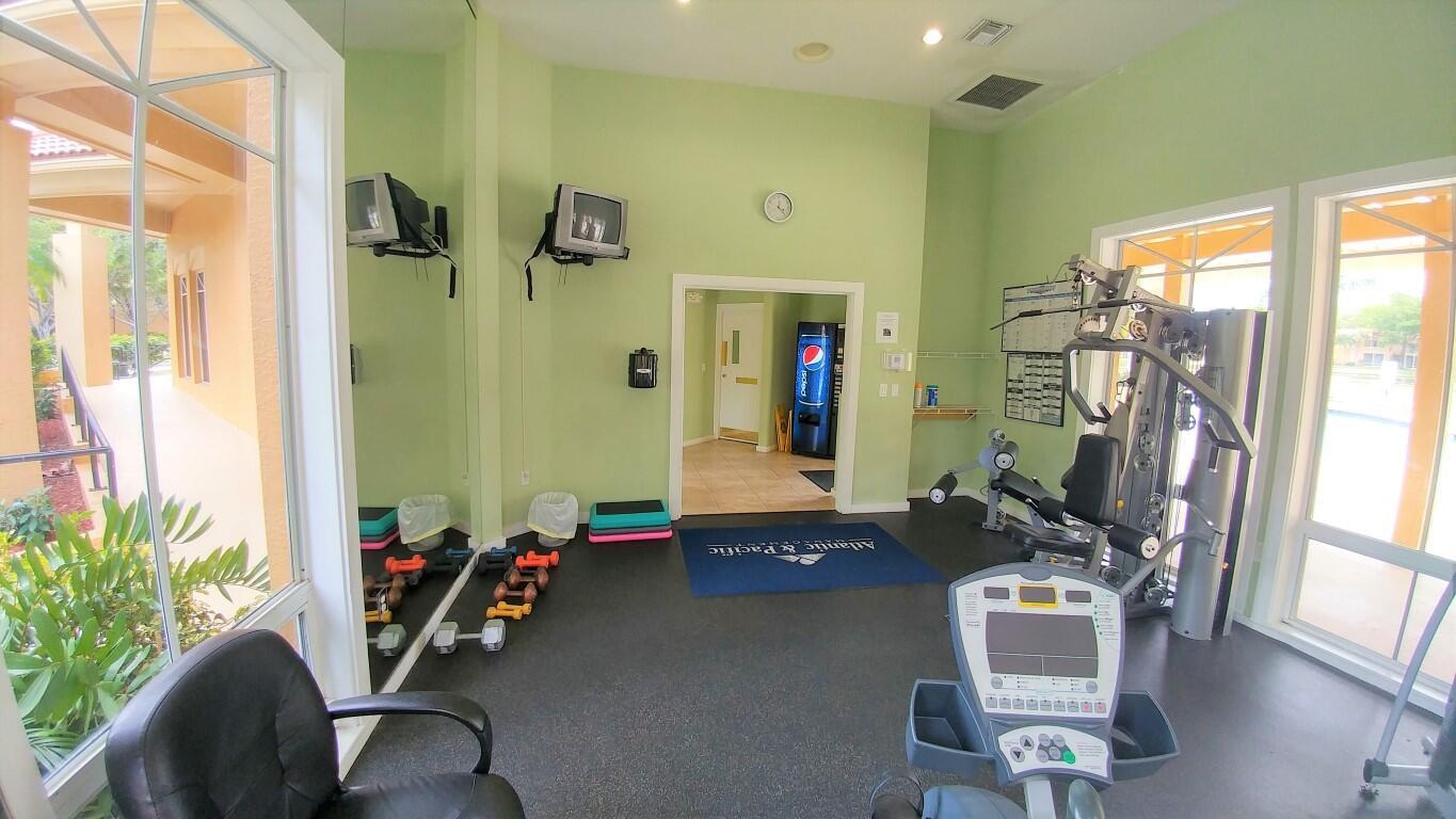 PALM LAKE CONDO - Residential Lease