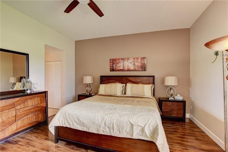 LA PAZ AT BOCA POINTE - Residential