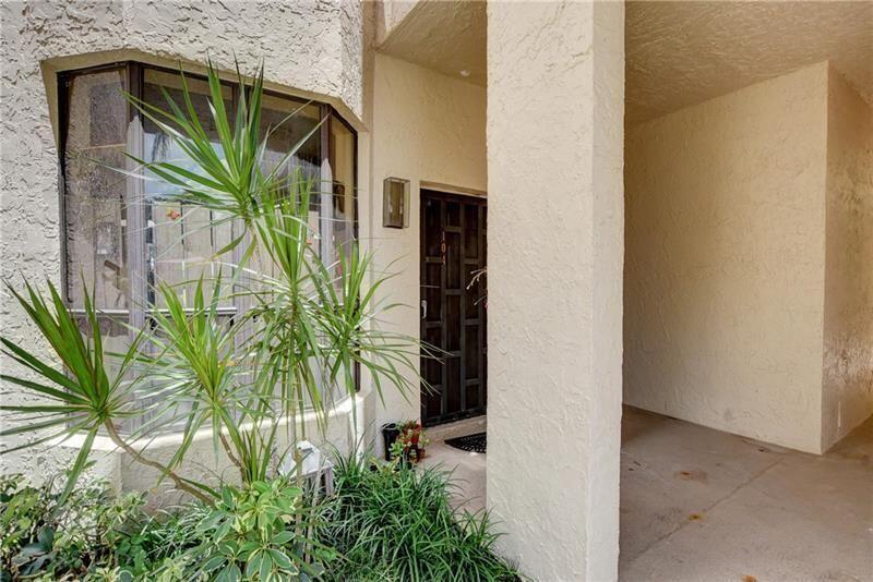 LA PAZ AT BOCA POINTE - Residential