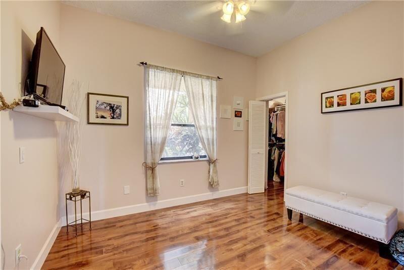 LA PAZ AT BOCA POINTE - Residential