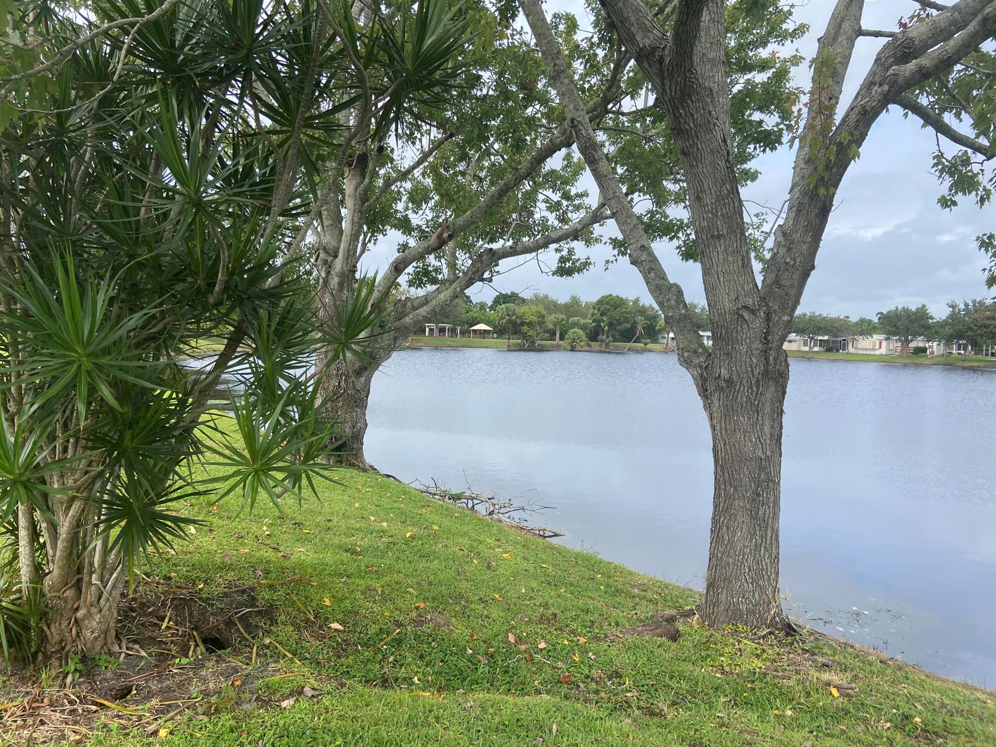 Spanish Lakes Riverfront - Residential