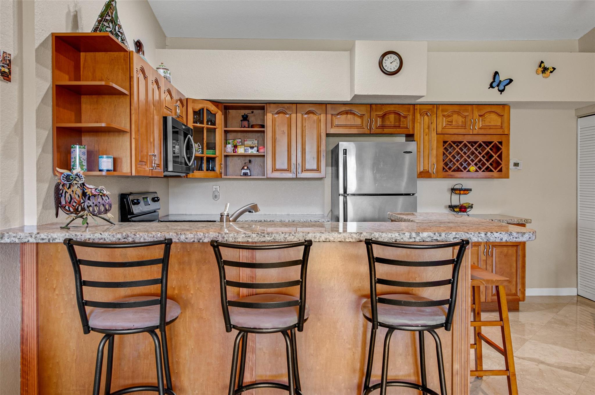 821 Lyons Road 21-204