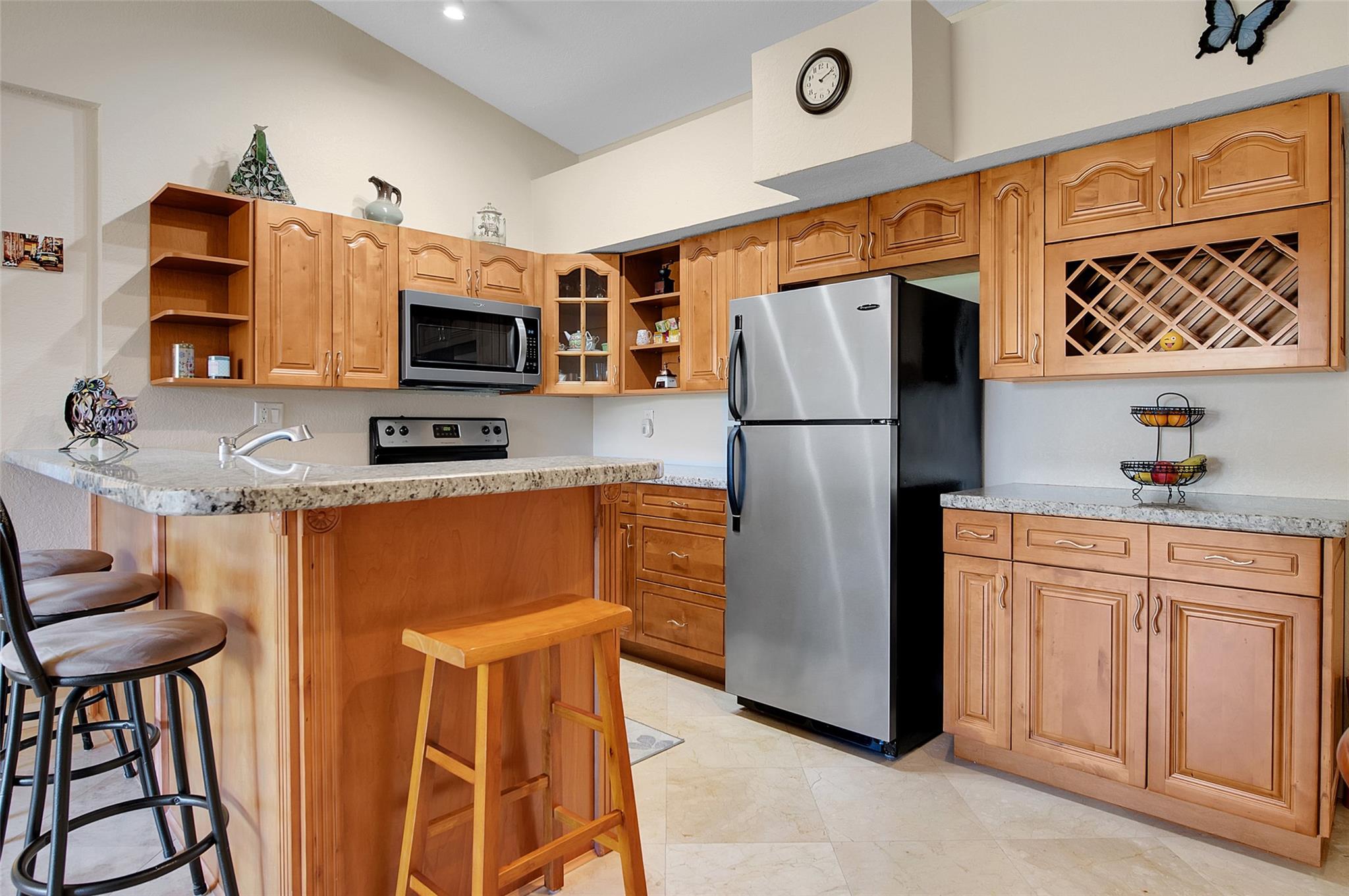 821 Lyons Road 21-204