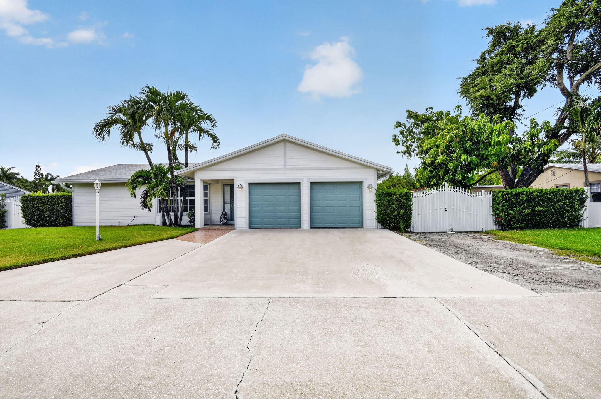 WEST PALM HARBOR - Residential