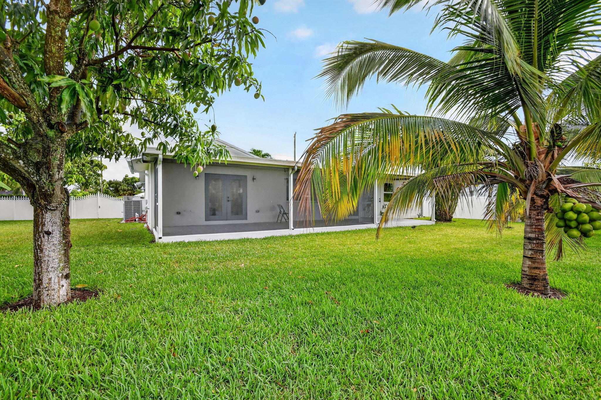 WEST PALM HARBOR - Residential