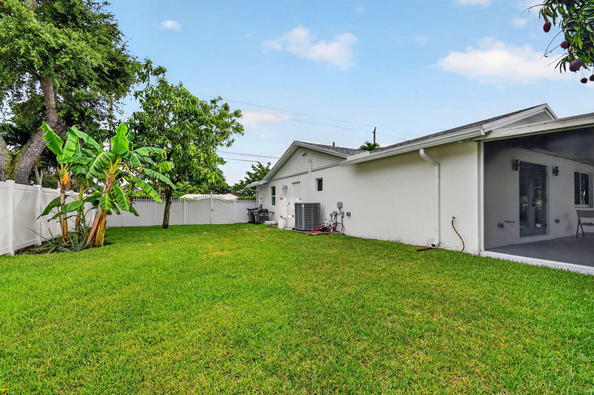 WEST PALM HARBOR - Residential