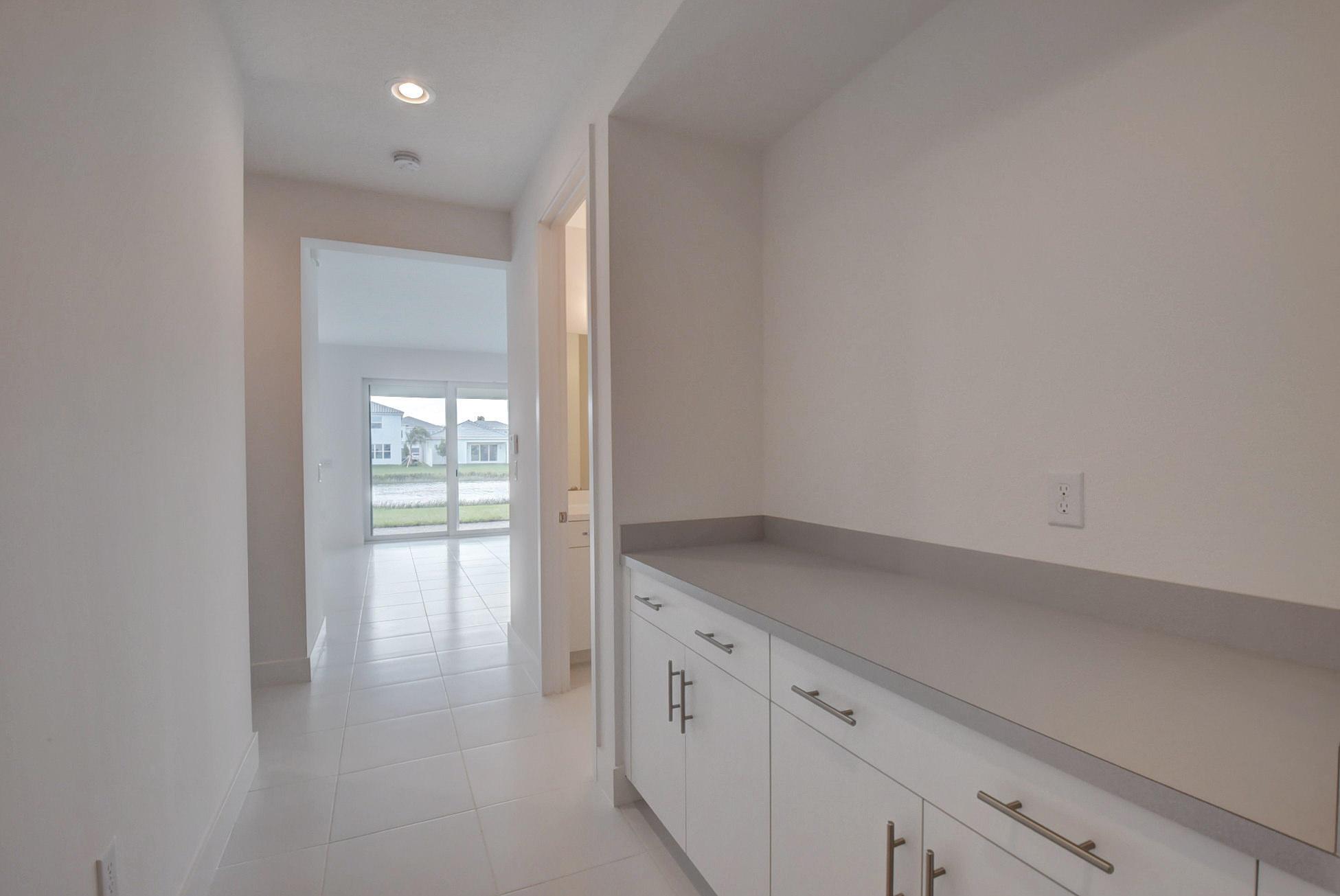 DAKOTA    SUSSMAN AGR PUD - Residential Lease