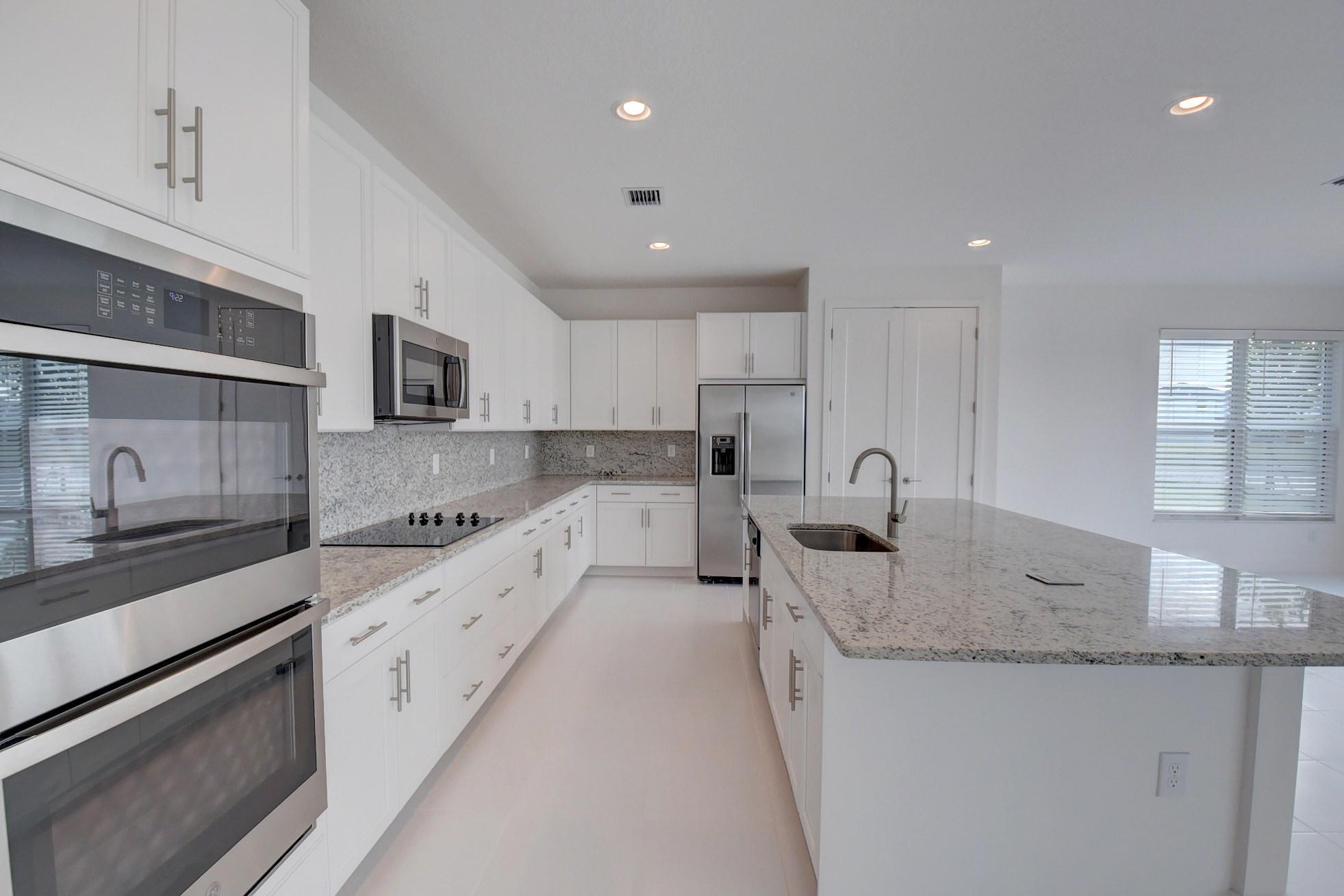 DAKOTA    SUSSMAN AGR PUD - Residential Lease