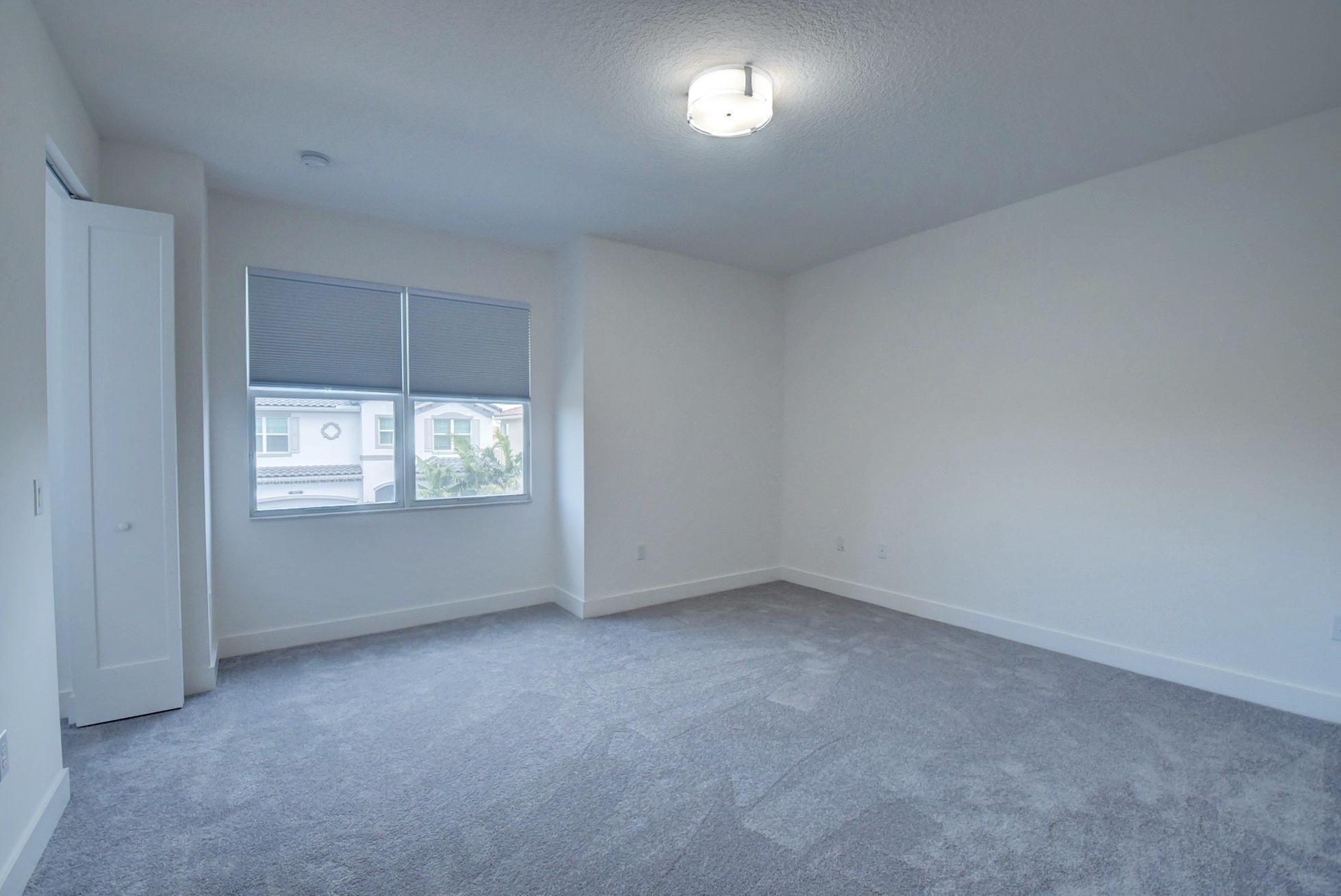 DAKOTA    SUSSMAN AGR PUD - Residential Lease