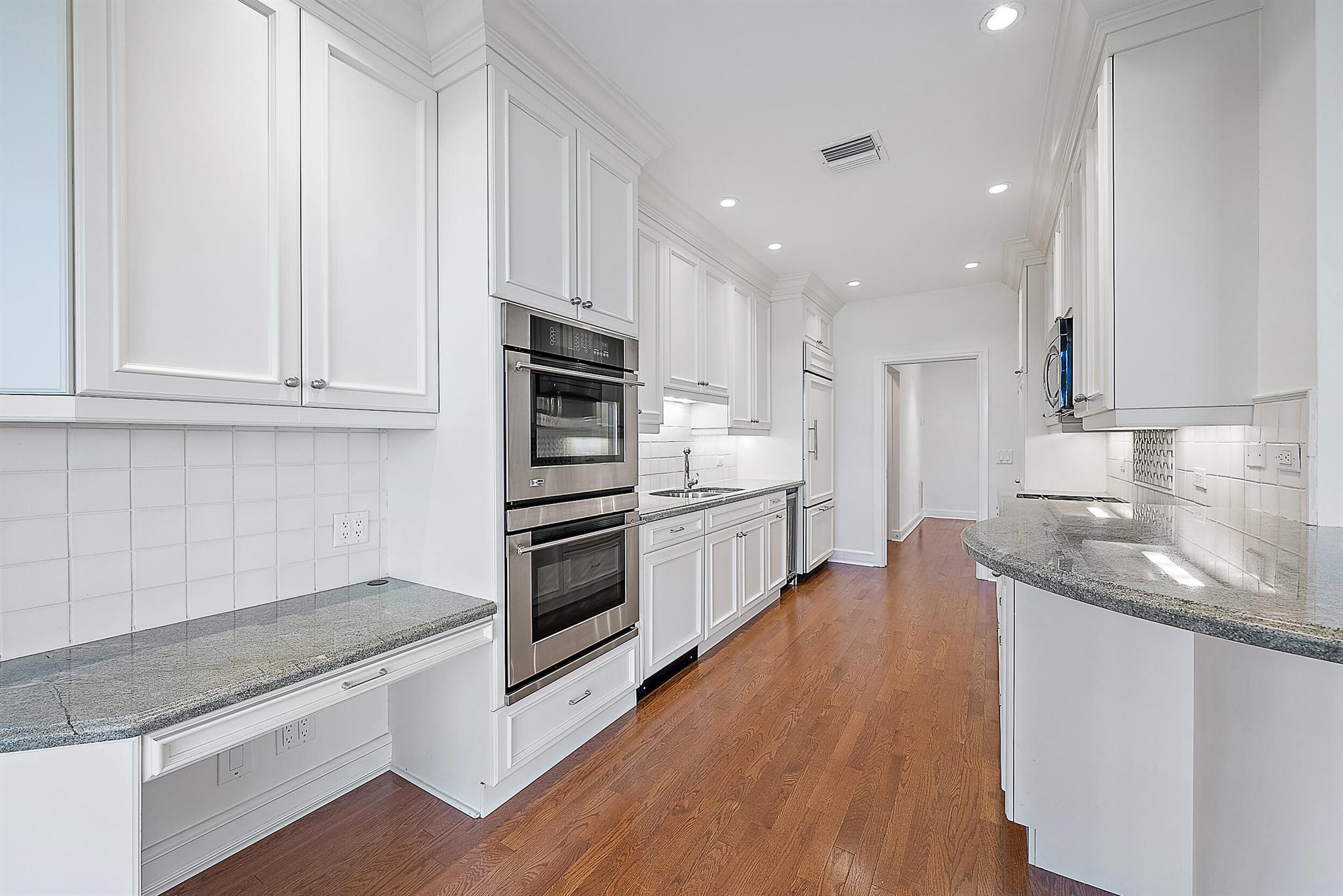 Admirals Cove - Residential