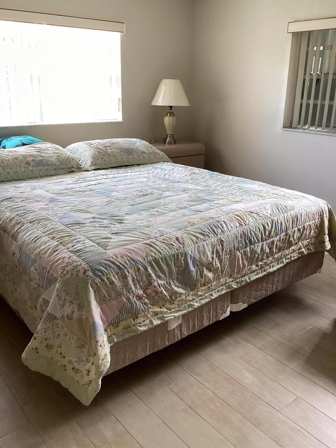 Fort Pierce, Florida 34982, United States, 2 Bedrooms Bedrooms, ,2 BathroomsBathrooms,Residential,Pending,209584