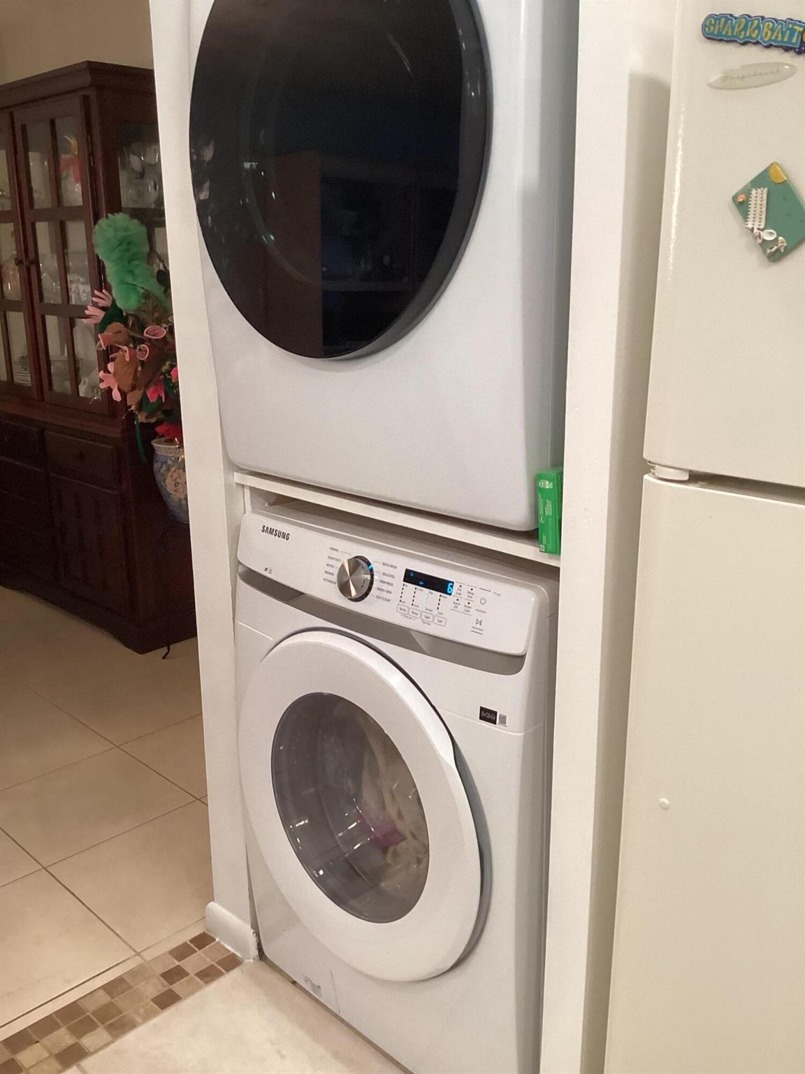 Fort Pierce, Florida 34982, United States, 2 Bedrooms Bedrooms, ,2 BathroomsBathrooms,Residential,Pending,209584