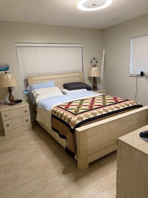 Fort Pierce, Florida 34982, United States, 2 Bedrooms Bedrooms, ,2 BathroomsBathrooms,Residential,Pending,209584