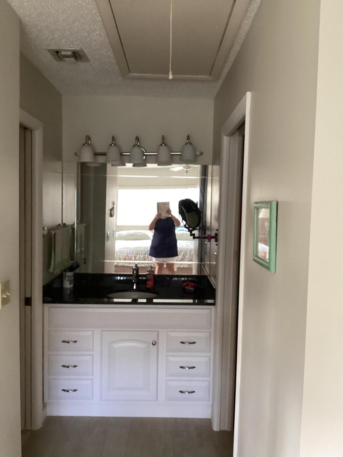 Fort Pierce, Florida 34982, United States, 2 Bedrooms Bedrooms, ,2 BathroomsBathrooms,Residential,Pending,209584