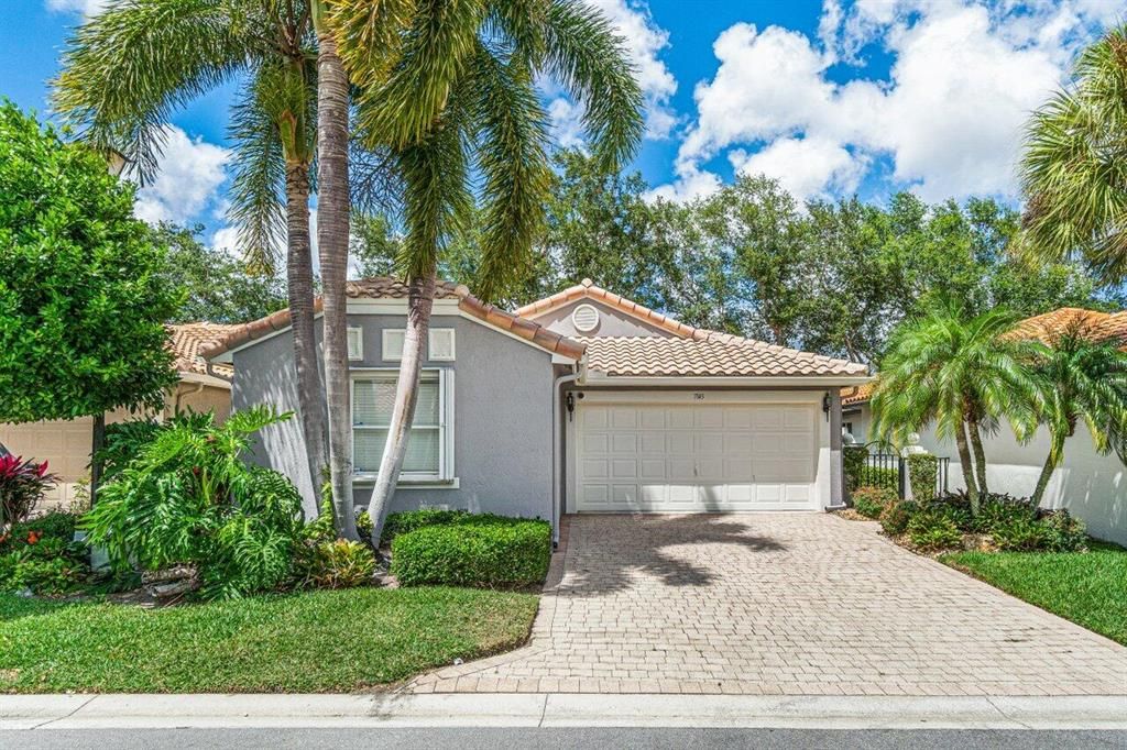 Photo of 7143 Whitfield Avenue, Boynton Beach, FL 33437 (MLS # R10879942)