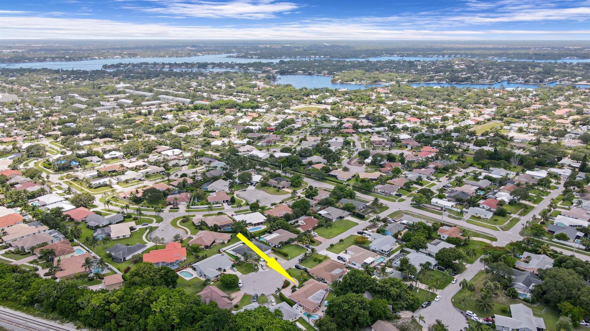 Tequesta Pines - Residential