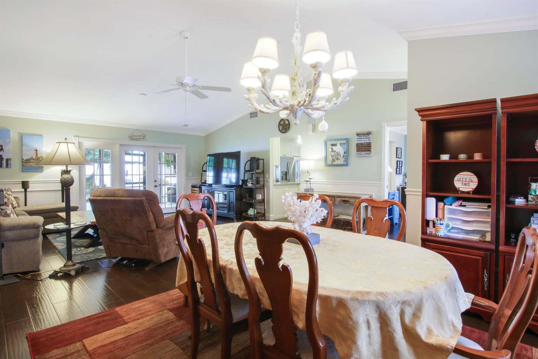 Tequesta Pines - Residential