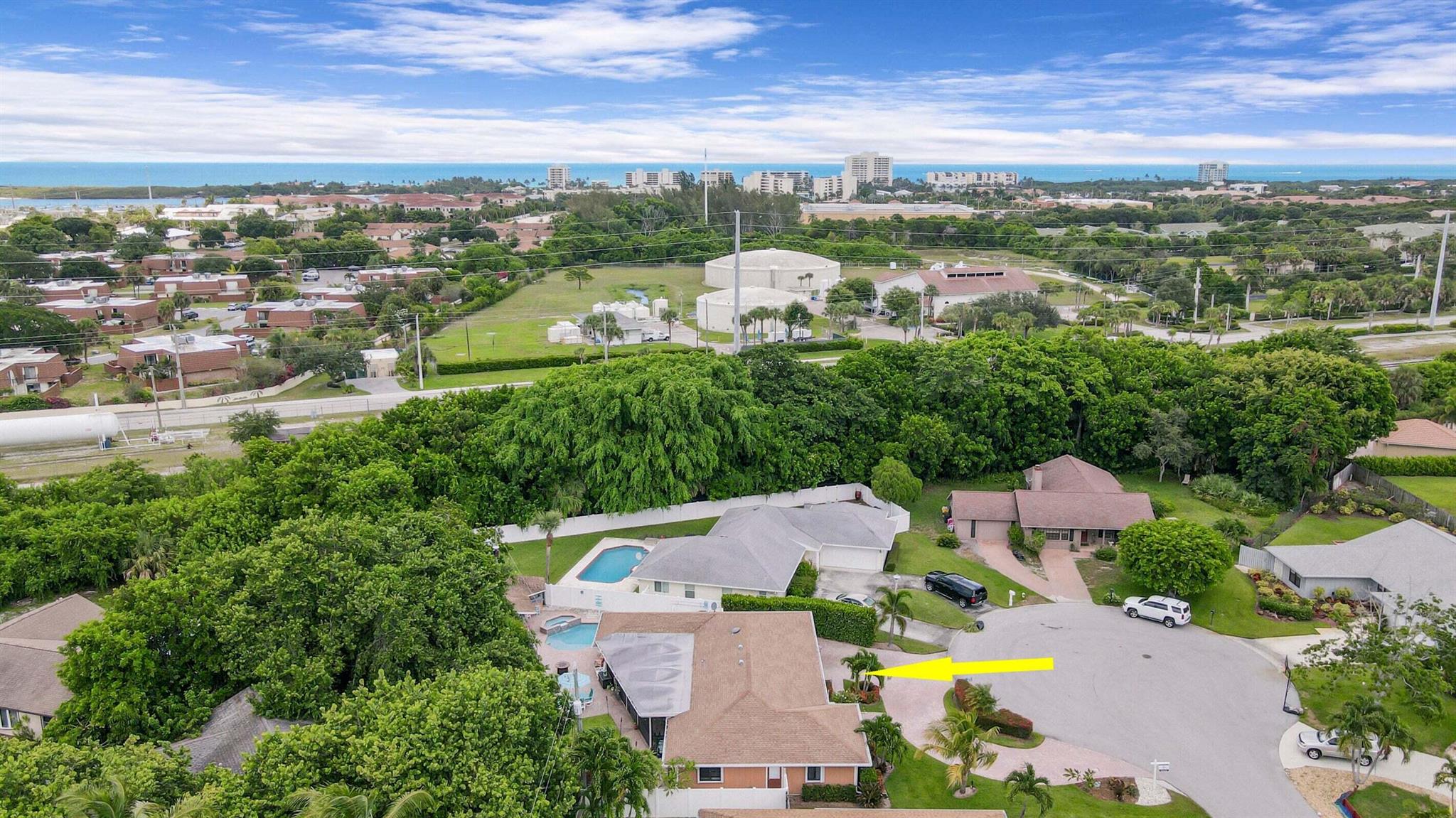 Tequesta Pines - Residential