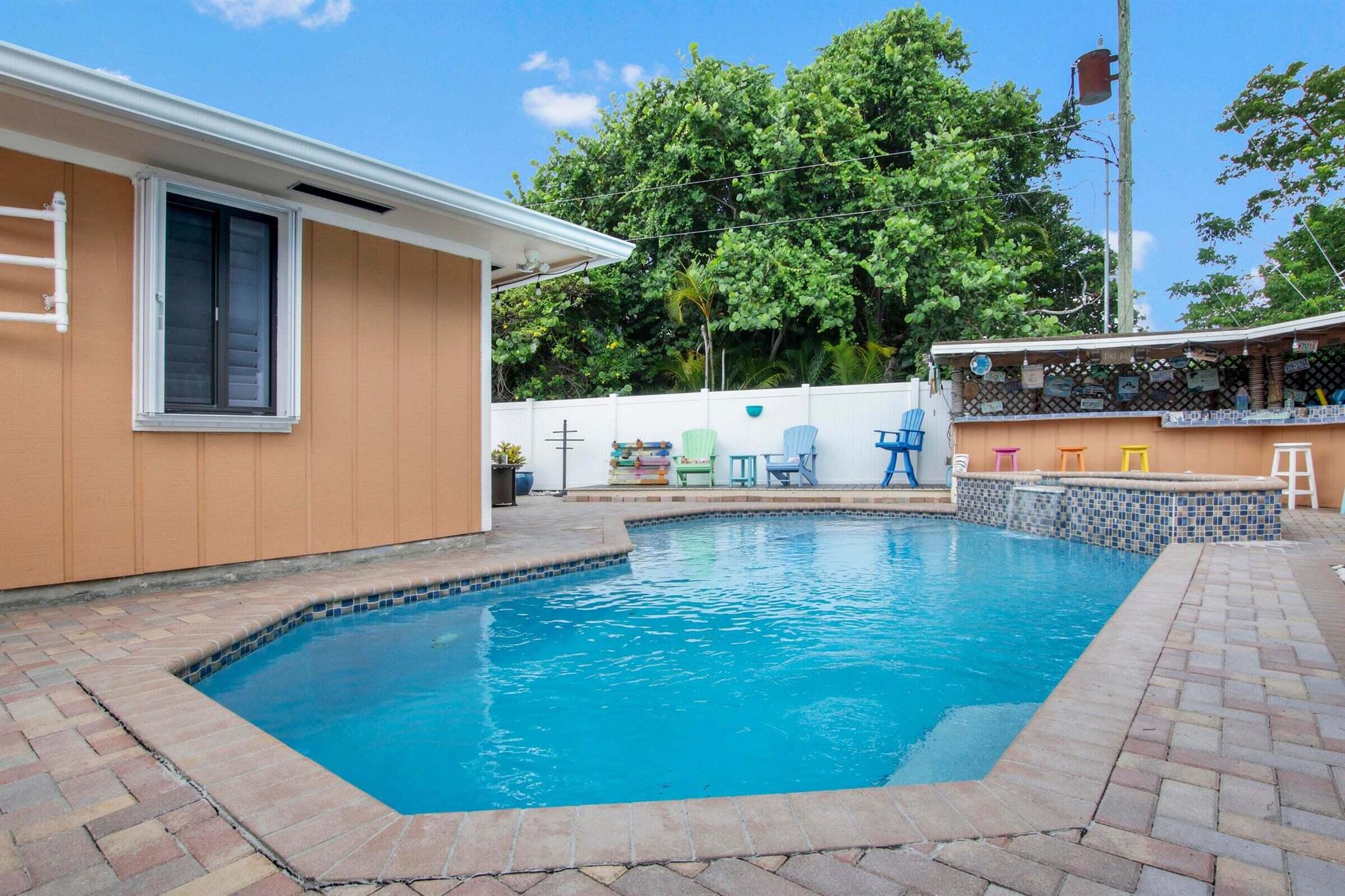 Tequesta Pines - Residential