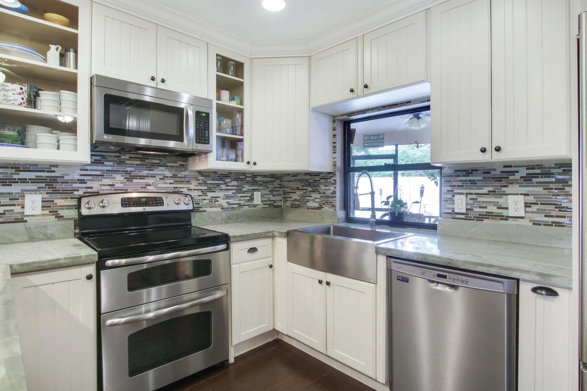 Tequesta Pines - Residential