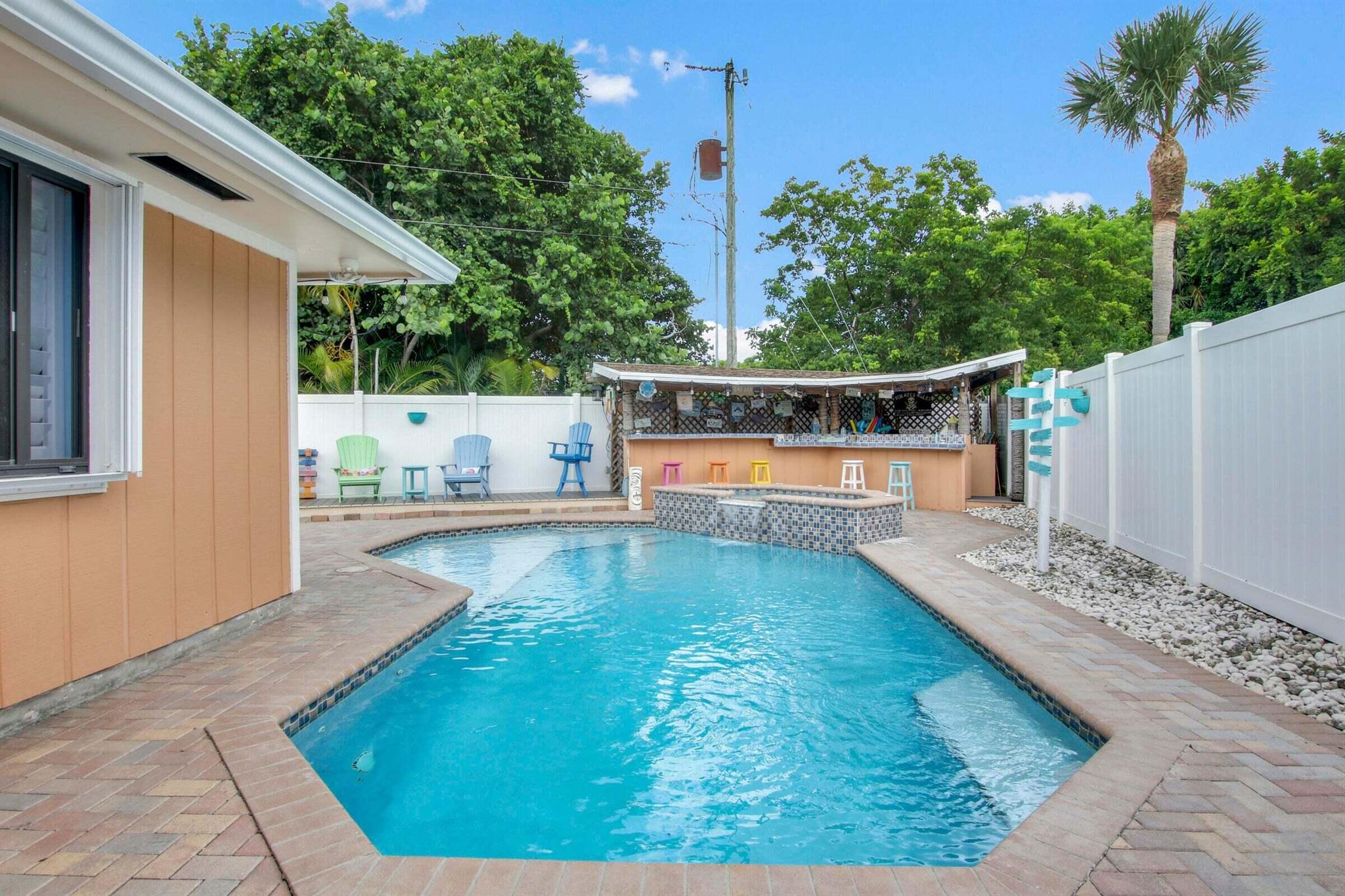 Tequesta Pines - Residential