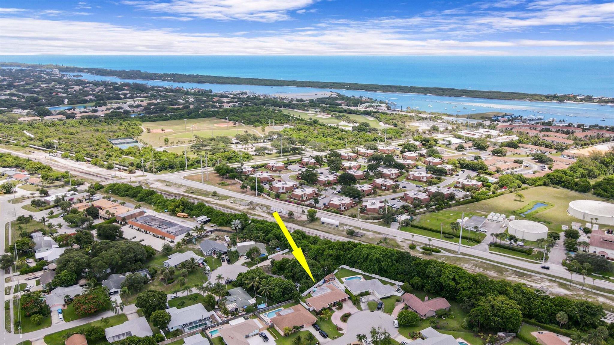 Tequesta Pines - Residential