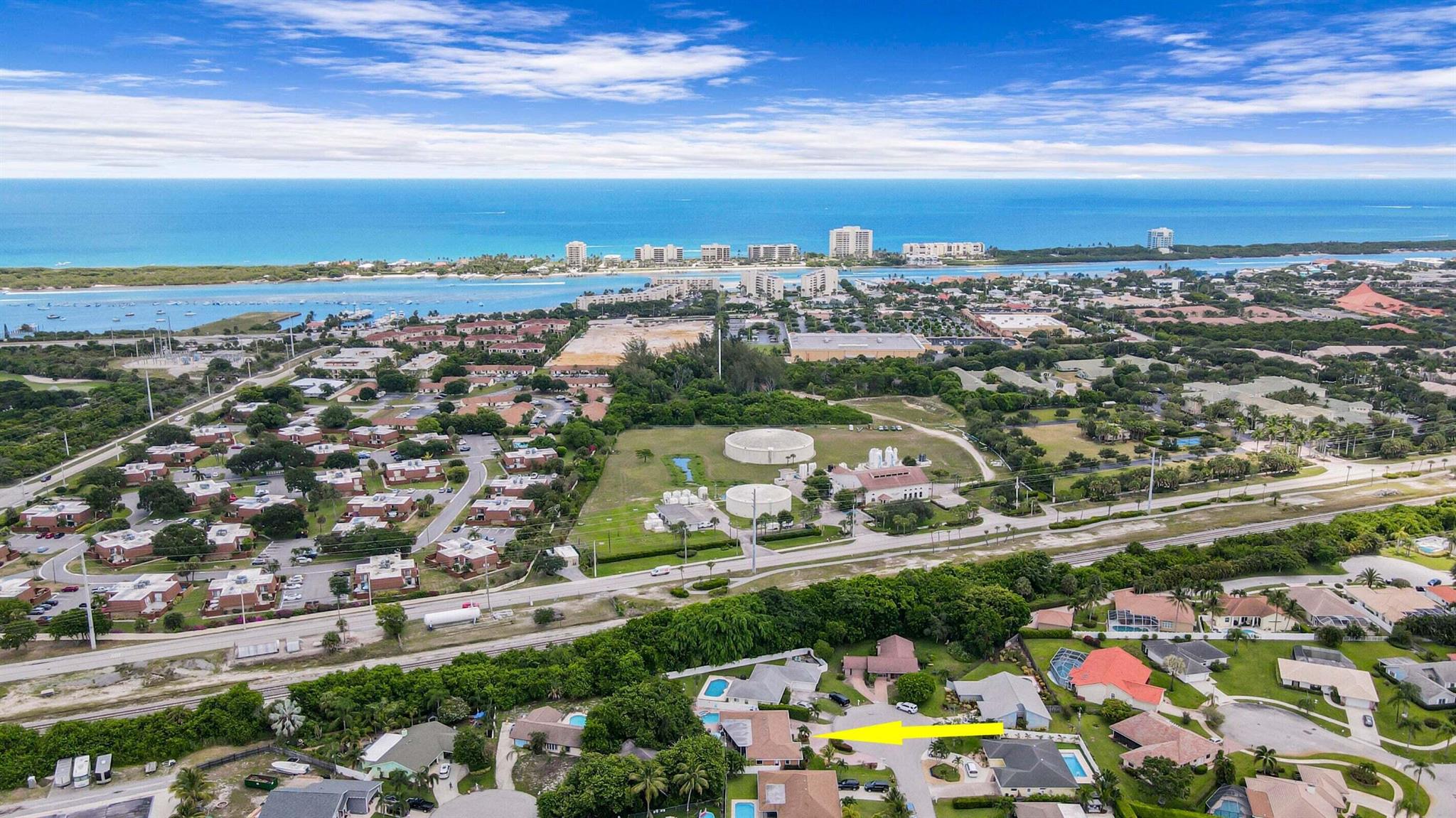 Tequesta Pines - Residential