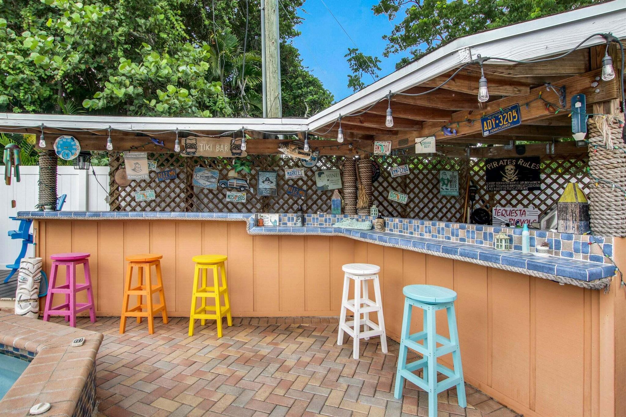 Tequesta Pines - Residential