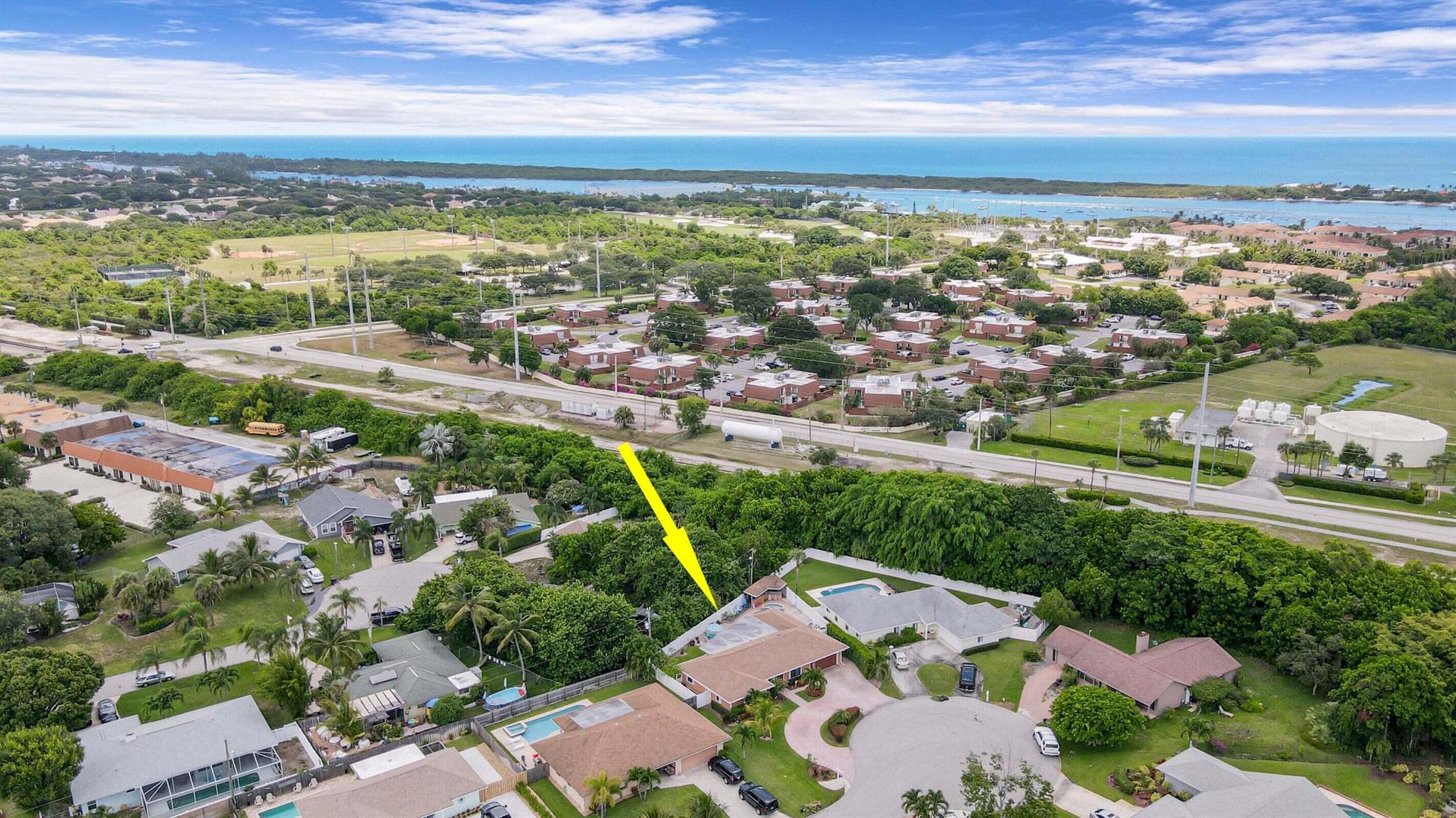 Tequesta Pines - Residential